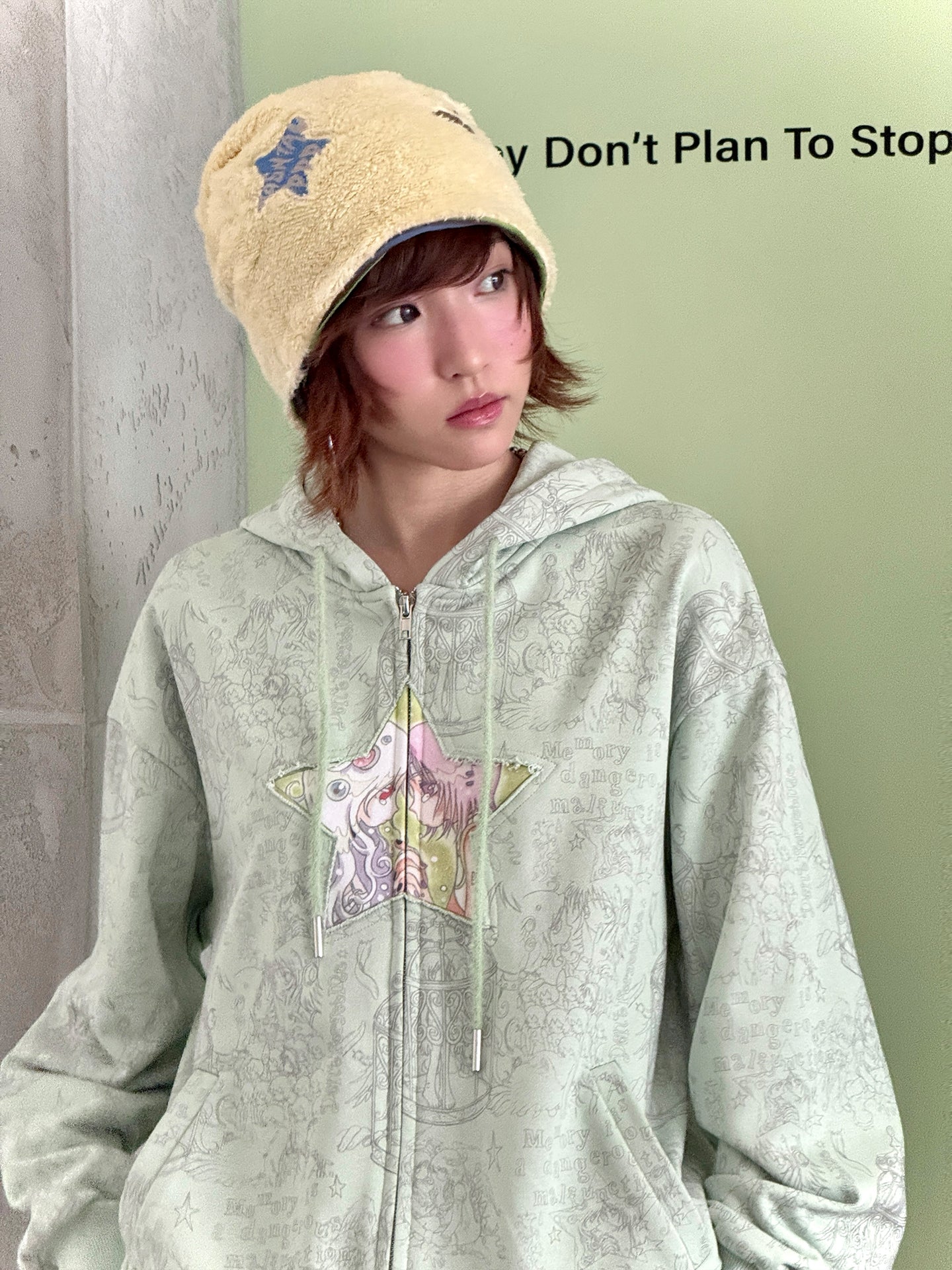 oliwabiu co-branded Star-studded hoodie jacket