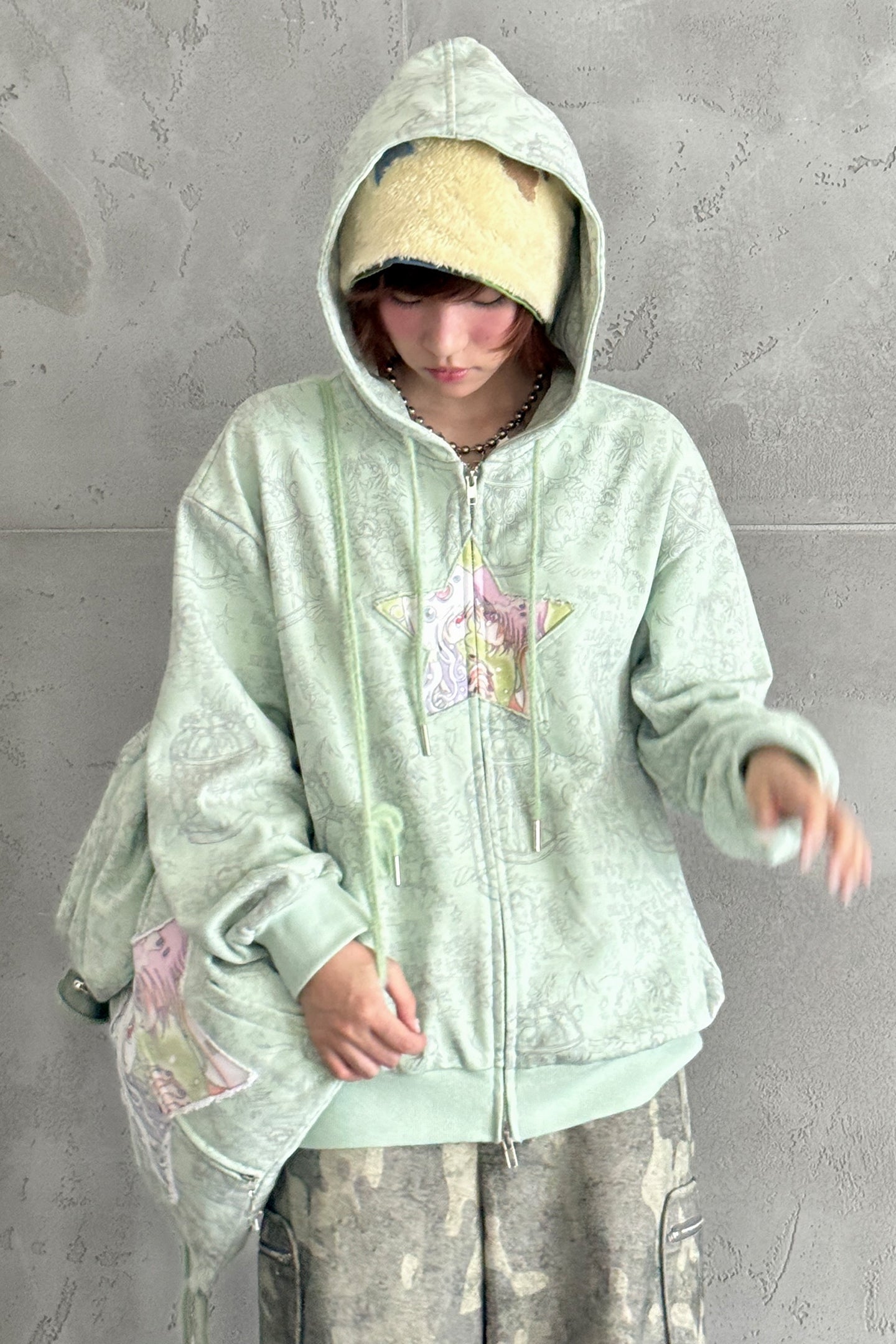 oliwabiu co-branded Star-studded hoodie jacket