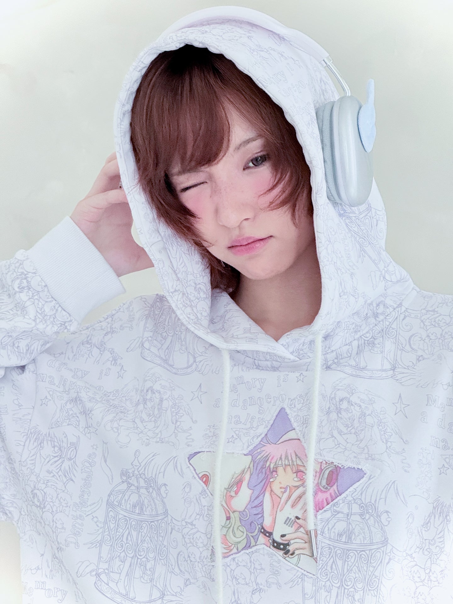 oliwabiu co-branded Star hooded sweatshirt