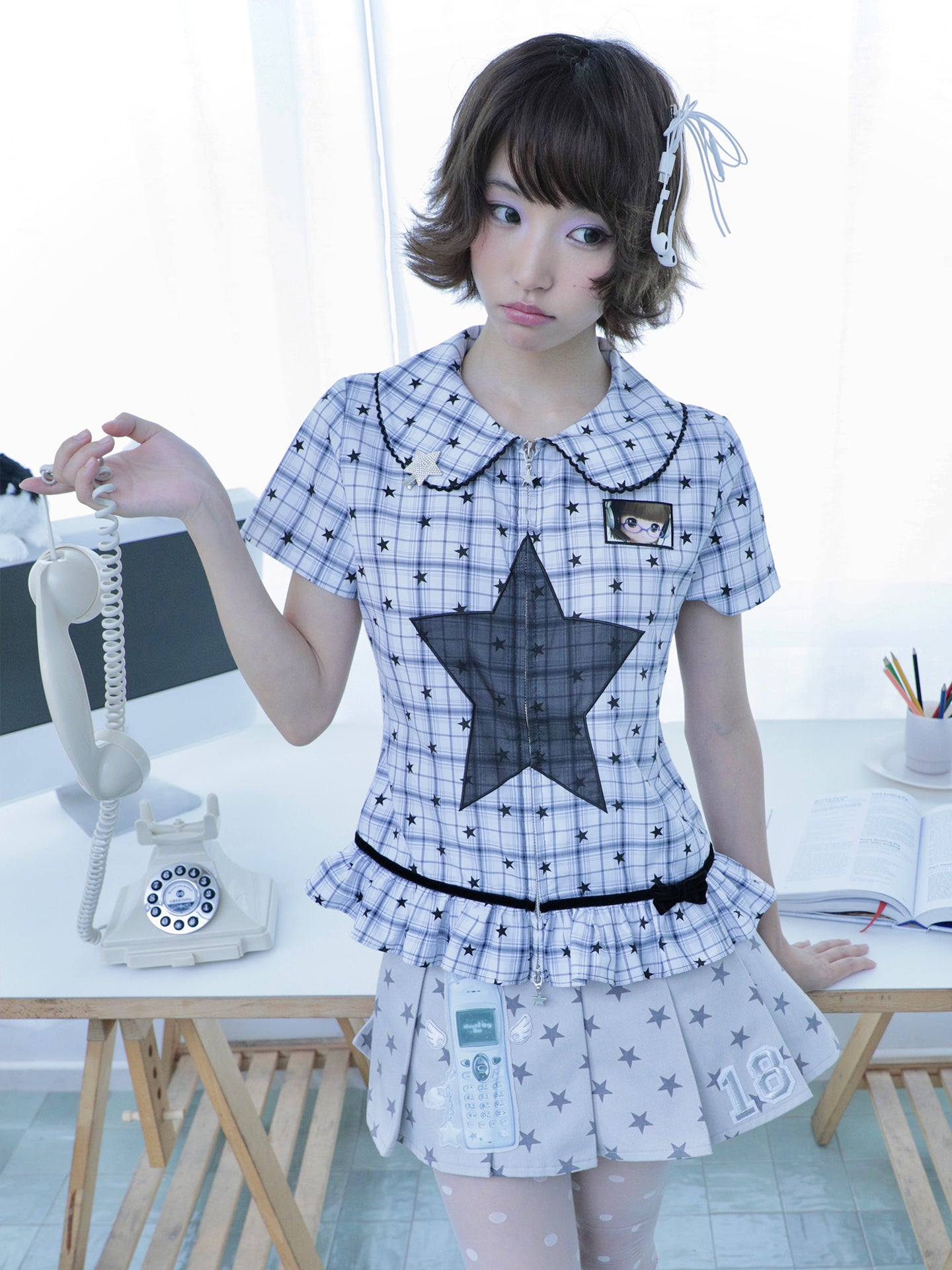 Retro Flip Phone Star Pleated Mini Skirt
