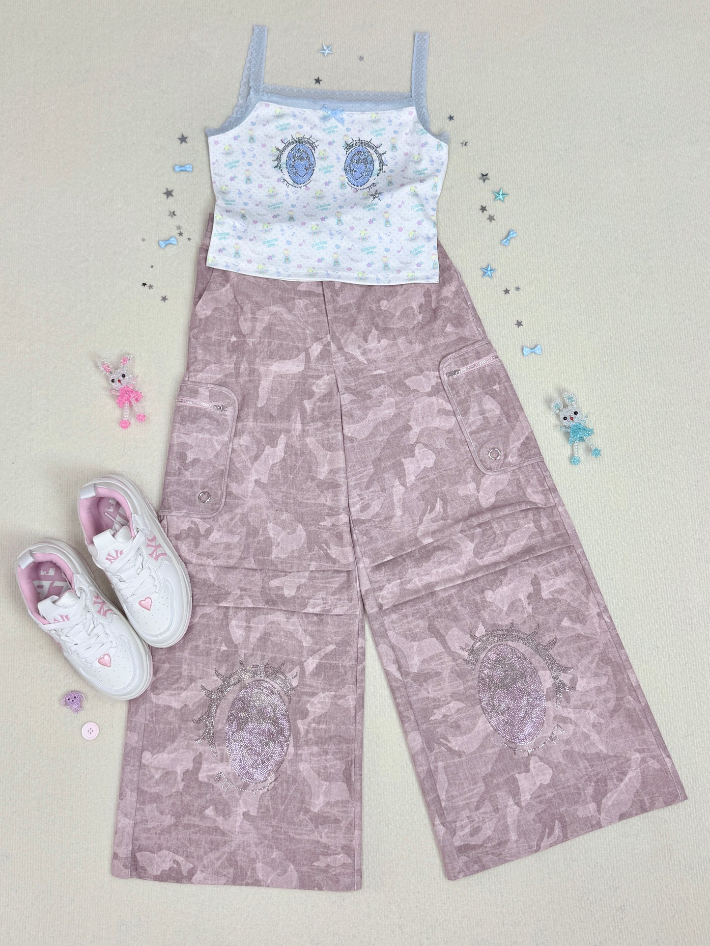 sunonebird co-branded Cartoon Eye Rhinestone Lace Camisole Top