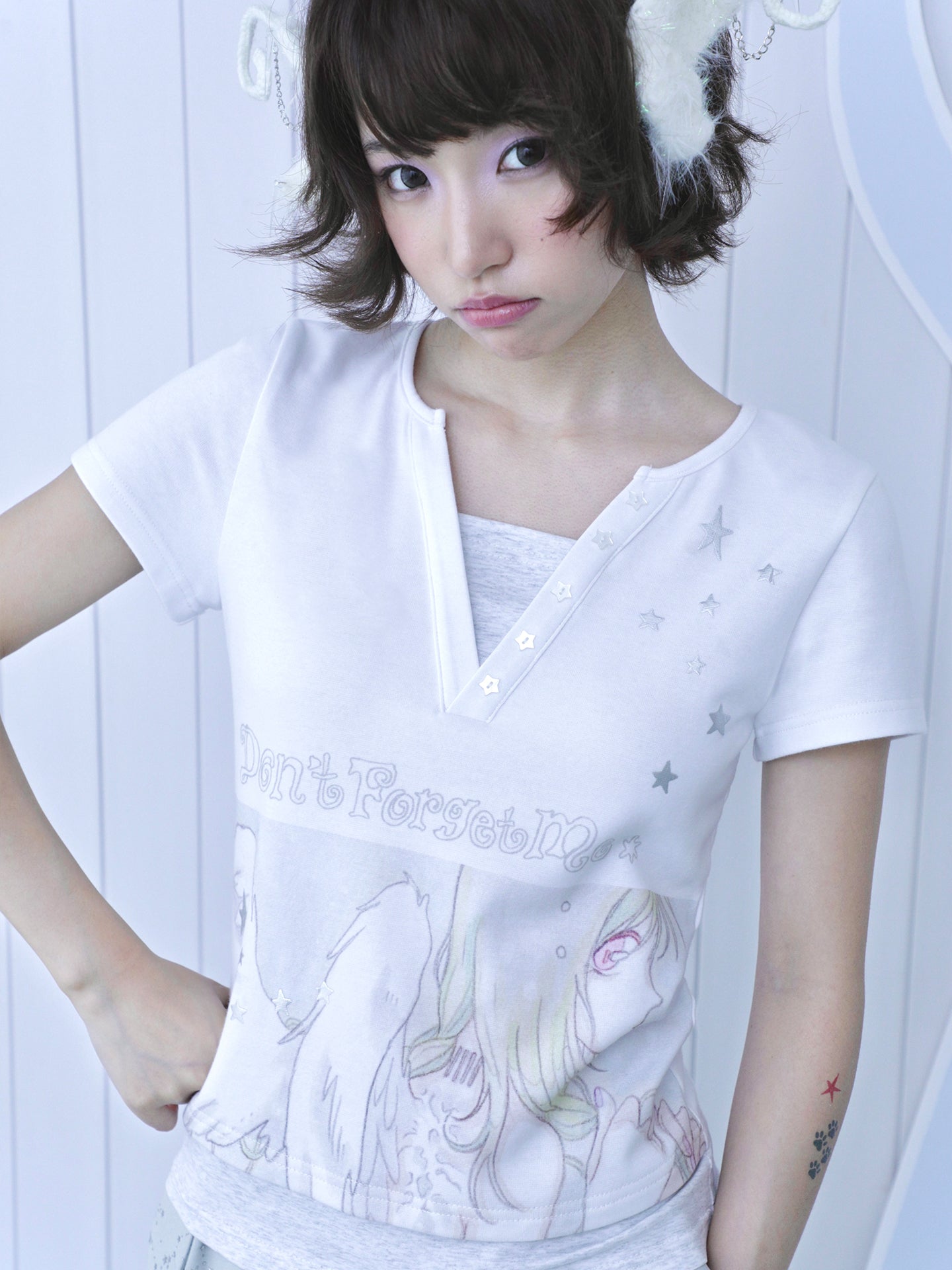 oliwabiu co-branded Angel Silver Foil Mock Layer Short Sleeve T-Shirt