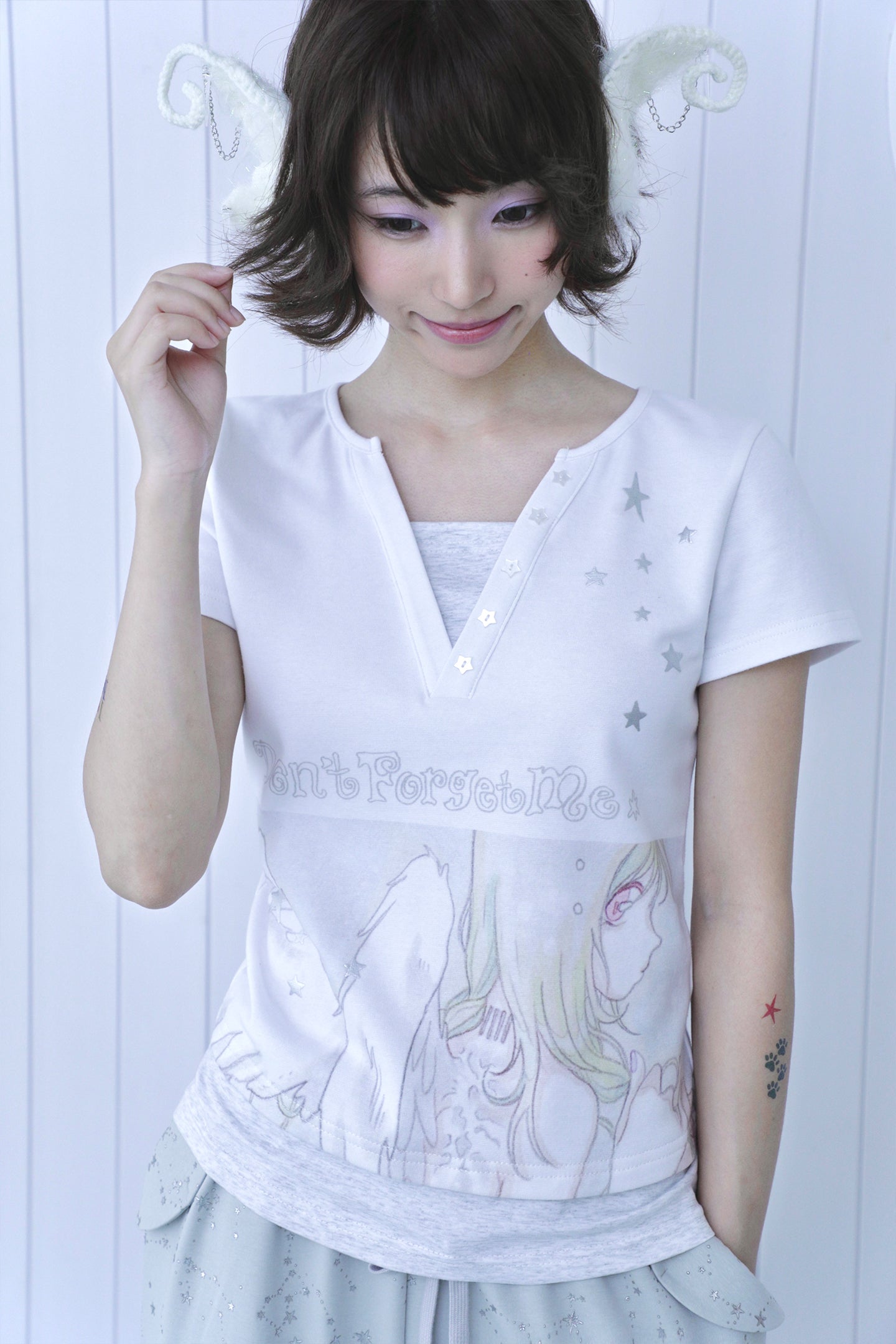 oliwabiu co-branded Angel Silver Foil Mock Layer Short Sleeve T-Shirt